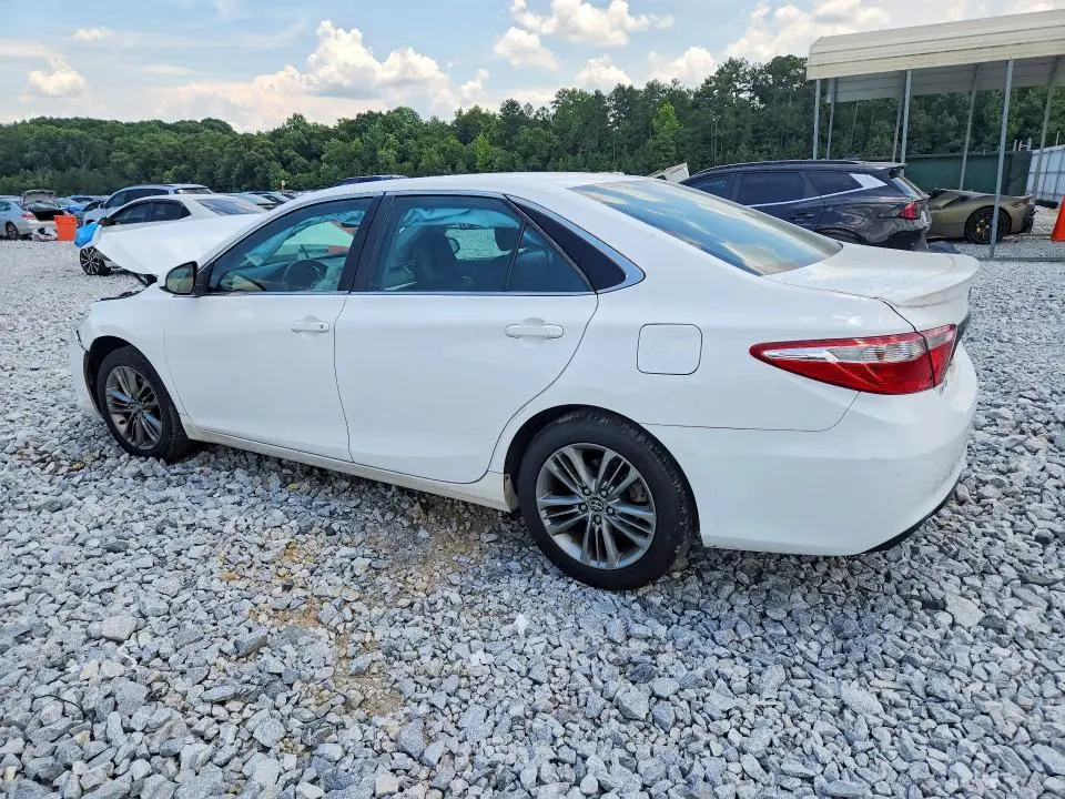 2017 TOYOTA CAMRY SE  