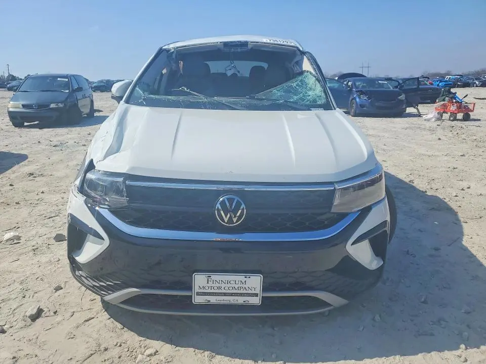 2024 VOLKSWAGEN TAOS SE  