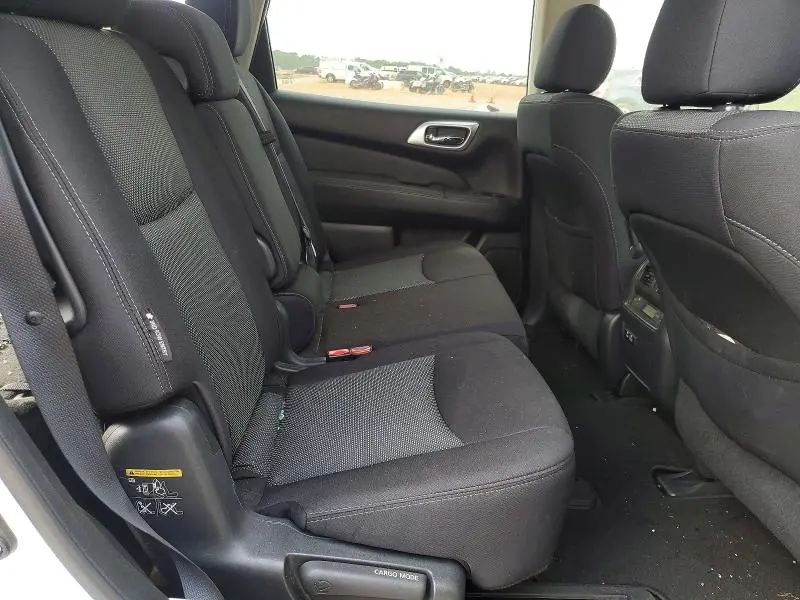 2019 NISSAN PATHFINDER SV  