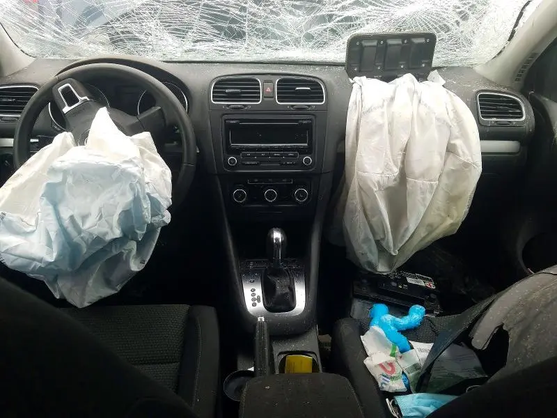2013 VOLKSWAGEN GOLF   