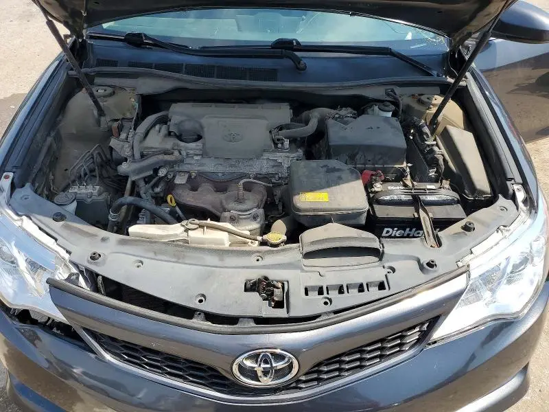 2013 TOYOTA CAMRY SE  