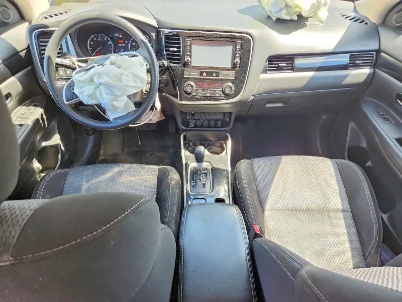 2019 MITSUBISHI OUTLANDER SE  