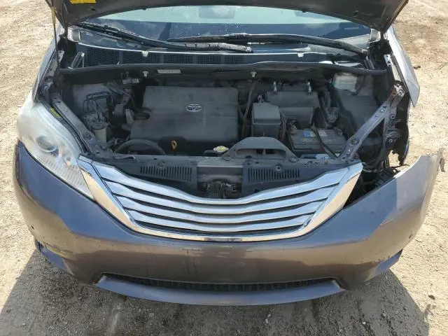 2011 TOYOTA SIENNA XLE