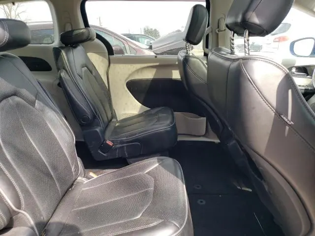 2019 CHRYSLER PACIFICA LIMITED  