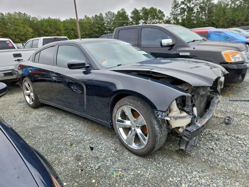 2013 DODGE CHARGER SE  