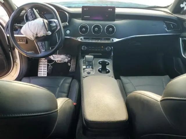 2022 KIA STINGER GT2  
