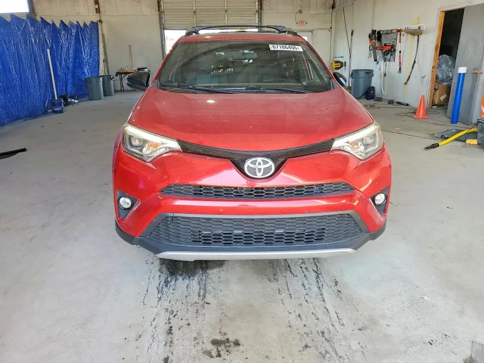 2016 TOYOTA RAV4 SE  