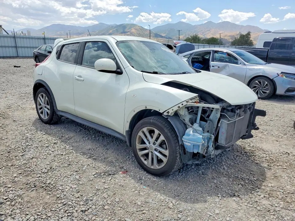 2011 NISSAN JUKE S  