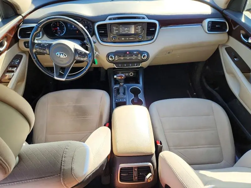 2016 KIA SORENTO LX  