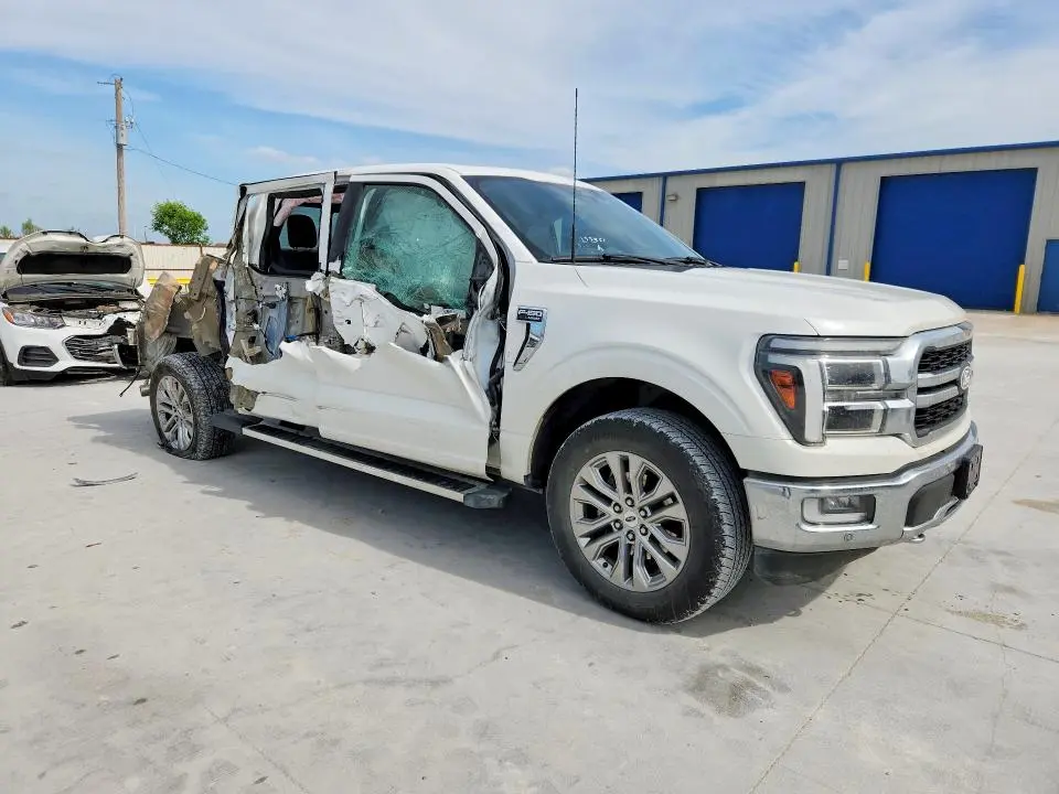 2024 FORD F150 LARIAT  