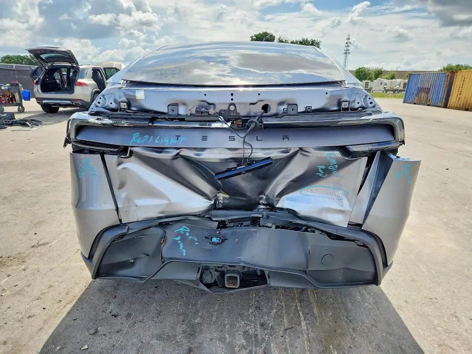 2026 TESLA MODEL Y   
