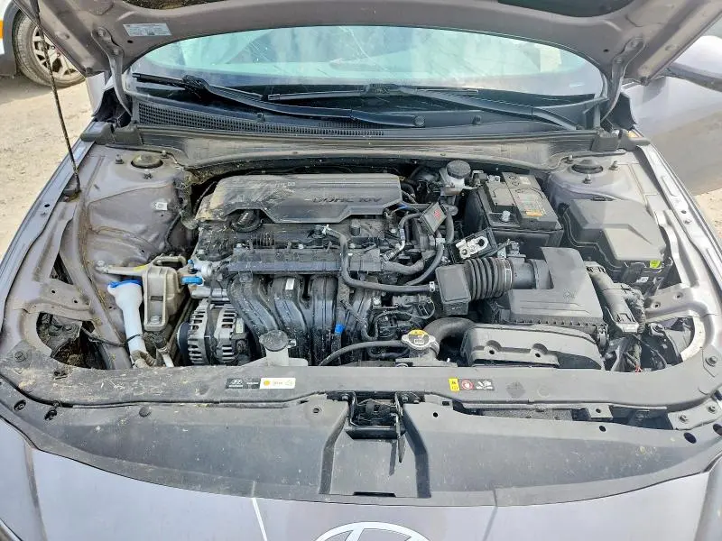 2025 HYUNDAI ELANTRA SEL  