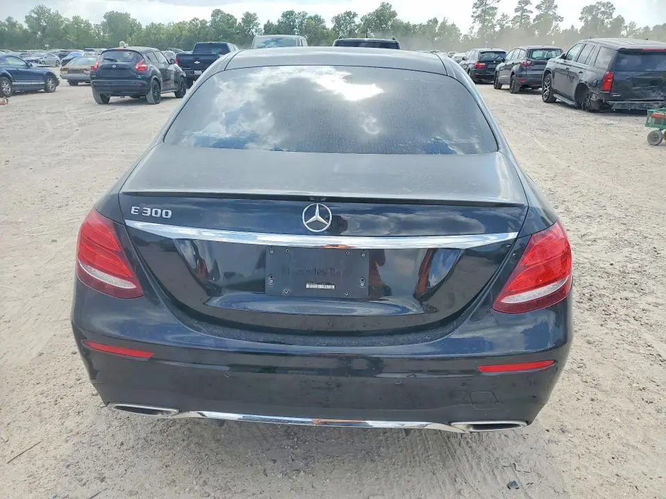 2017 MERCEDES-BENZ E 300  
