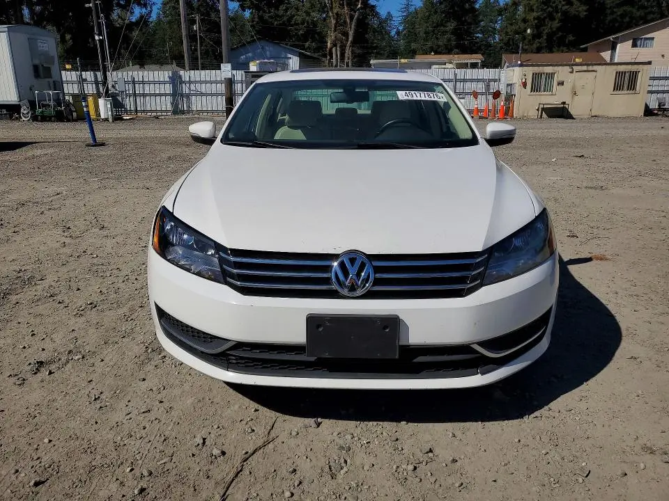 2013 VOLKSWAGEN PASSAT SE  