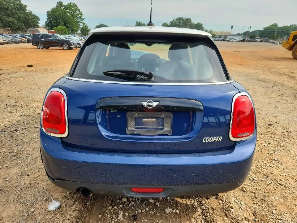 2016 MINI COOPER   