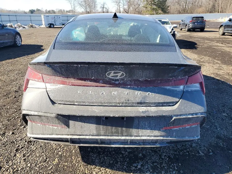 2025 HYUNDAI ELANTRA SEL SPORT  