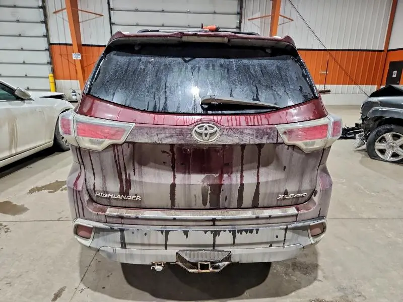 2015 TOYOTA HIGHLANDER XLE  