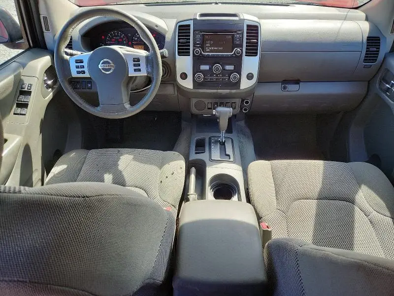 2016 NISSAN FRONTIER SV  