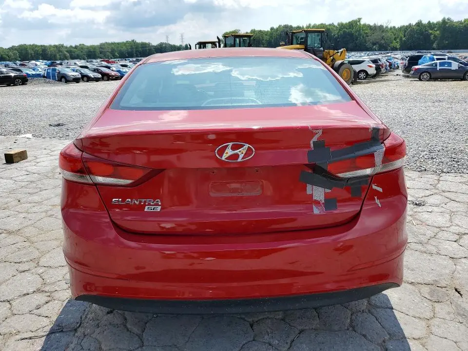 2018 HYUNDAI ELANTRA SE  