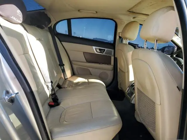 2013 JAGUAR XF 