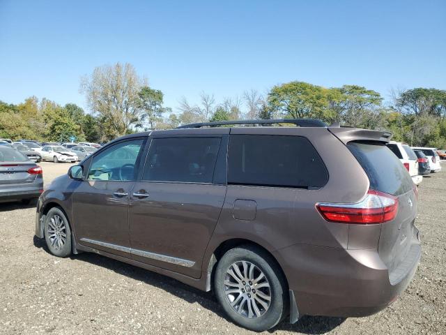 2018 TOYOTA SIENNA XLE