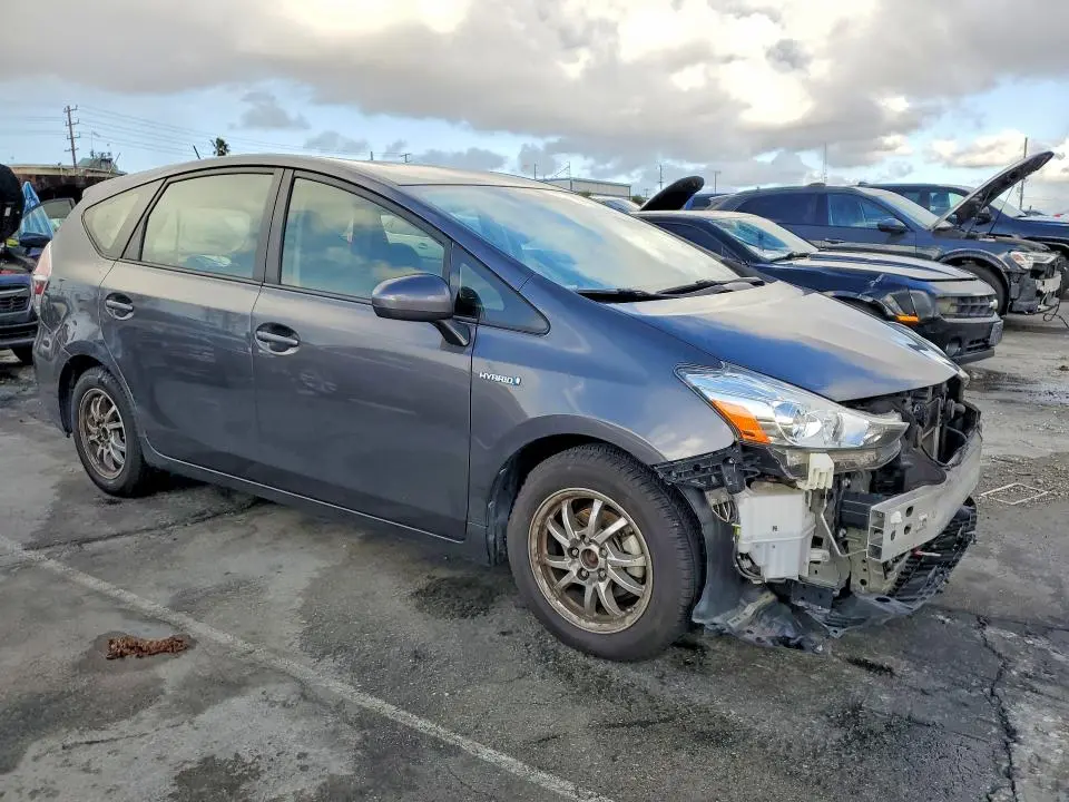 2017 TOYOTA PRIUS V   