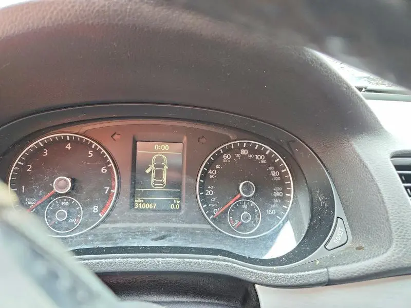 2012 VOLKSWAGEN PASSAT SE  
