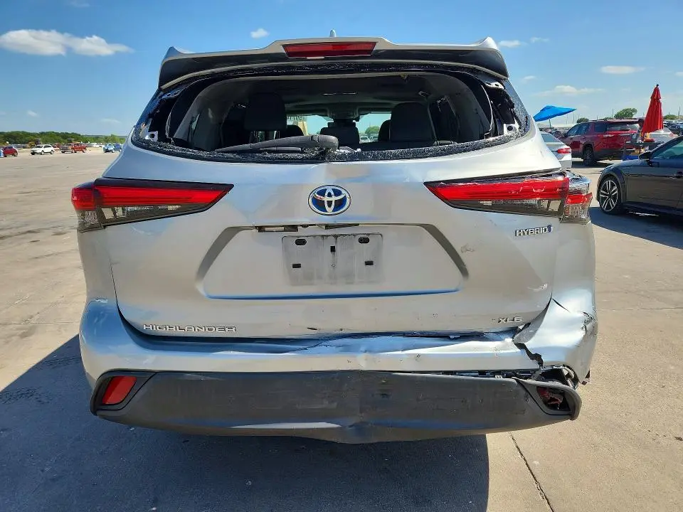2020 TOYOTA HIGHLANDER HYBRID XLE  
