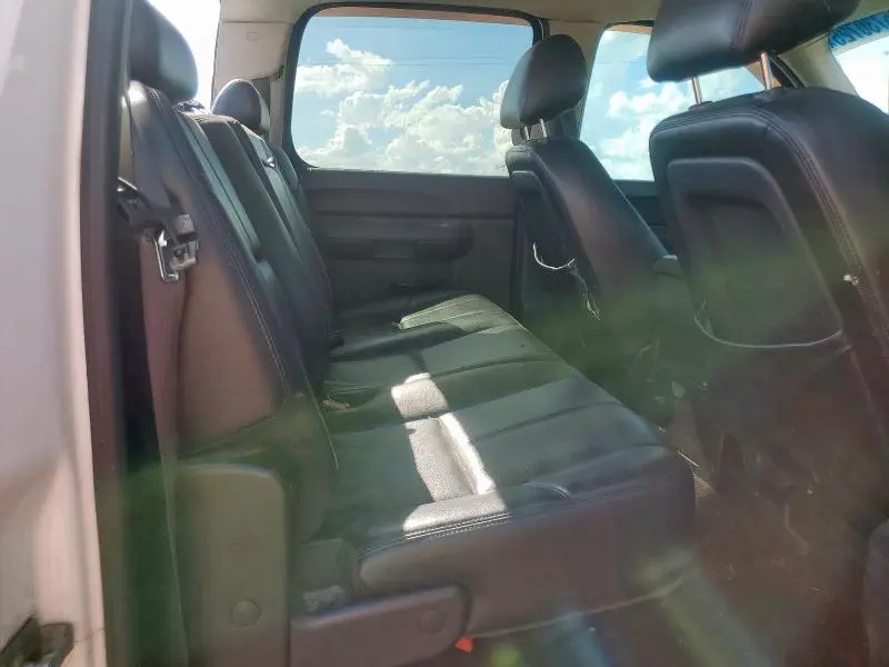 2011 CHEVROLET SILVERADO C1500 LT  