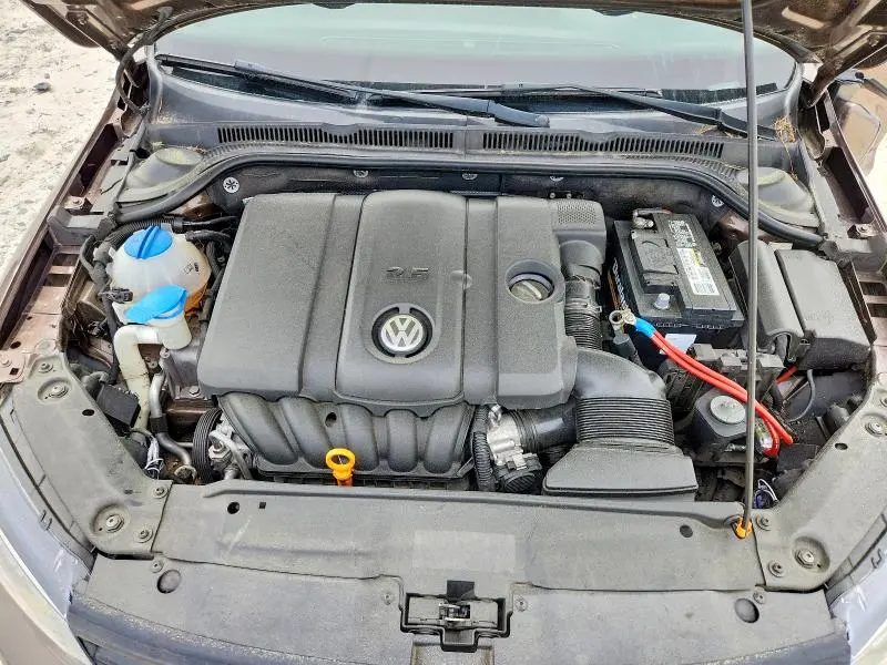 2012 VOLKSWAGEN JETTA SE  