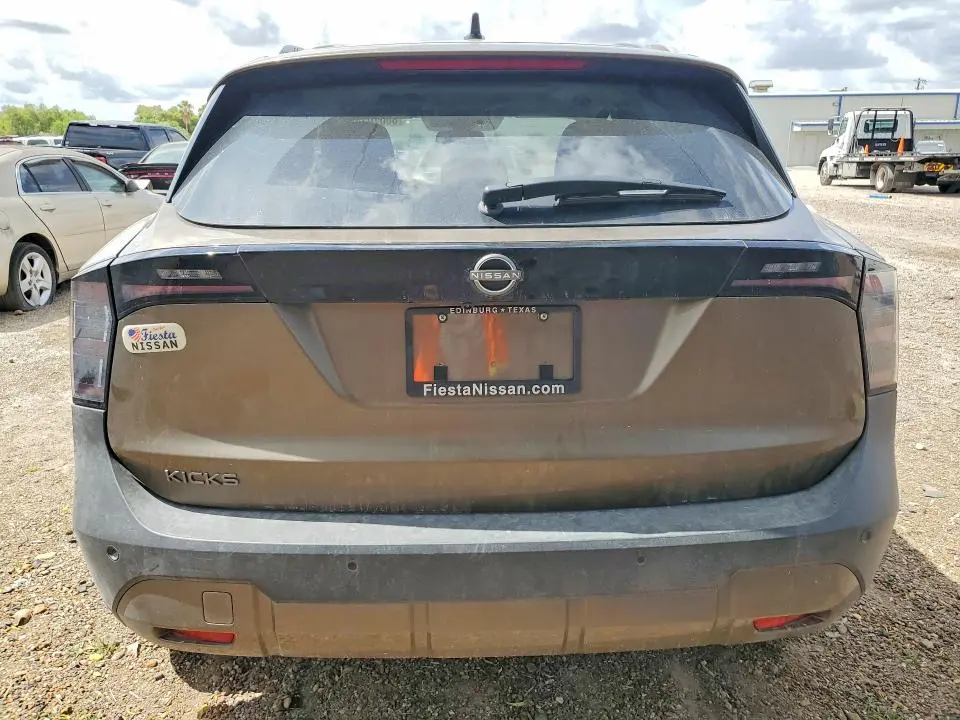 2026 NISSAN KICKS SV  