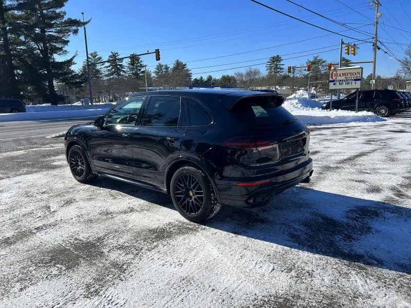 2016 PORSCHE CAYENNE GTS  