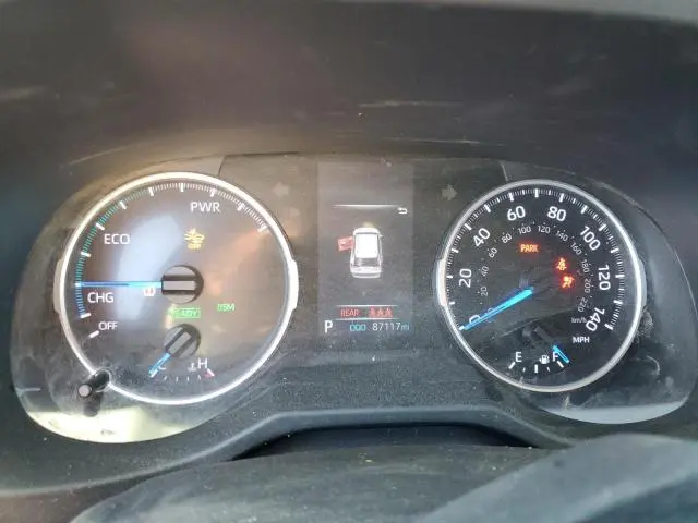 2021 TOYOTA RAV4 XLE  