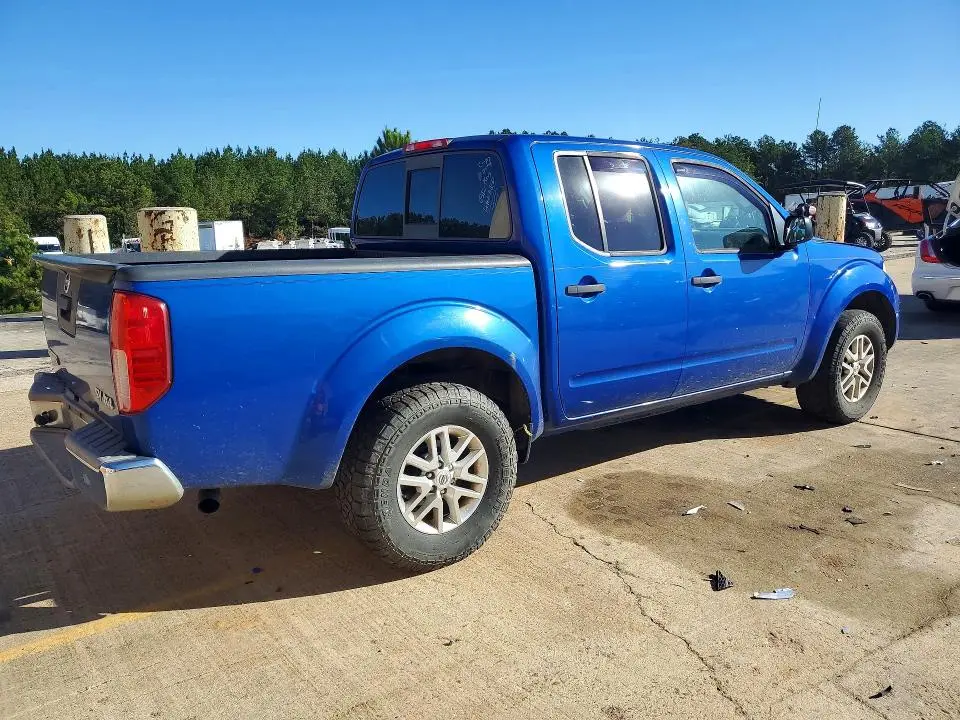 2015 NISSAN FRONTIER SV  