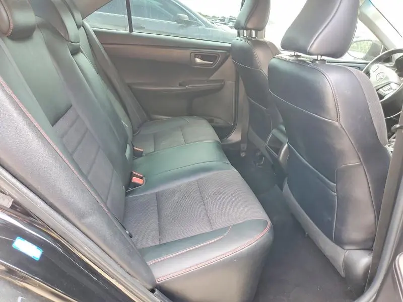 2017 TOYOTA CAMRY SE  