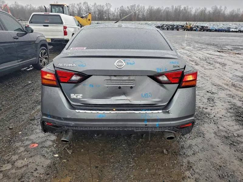 2021 NISSAN ALTIMA SR  