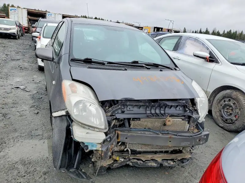2011 TOYOTA YARIS BASE  