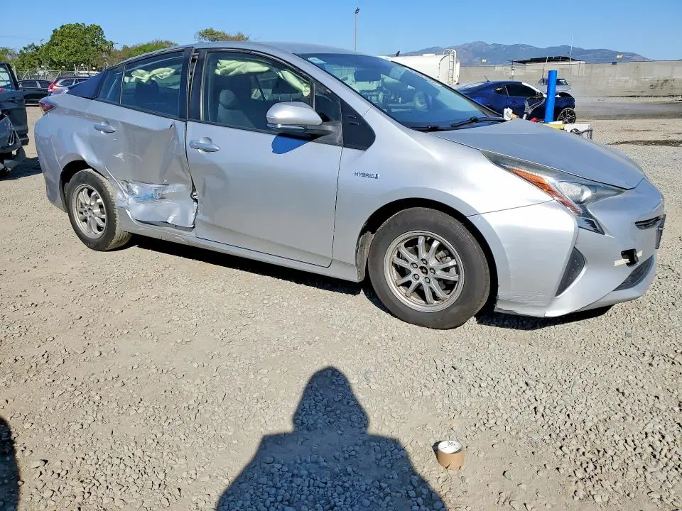 2016 TOYOTA PRIUS TWO  