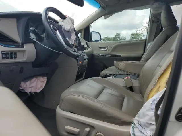 2015 TOYOTA SIENNA XLE  