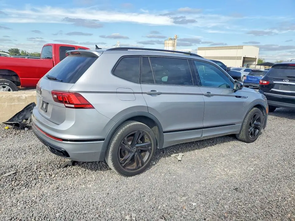 2024 VOLKSWAGEN TIGUAN SE R-LINE BLACK  