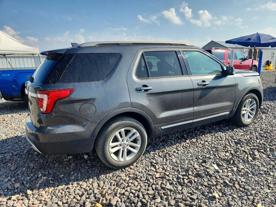 2017 FORD EXPLORER XLT  