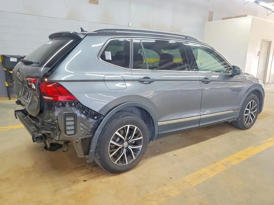 2021 VOLKSWAGEN TIGUAN SE  