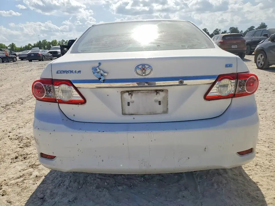 2013 TOYOTA COROLLA LE  
