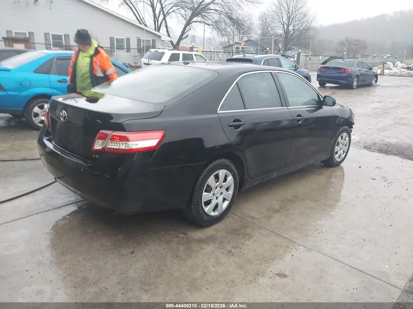 2010 TOYOTA CAMRY LE