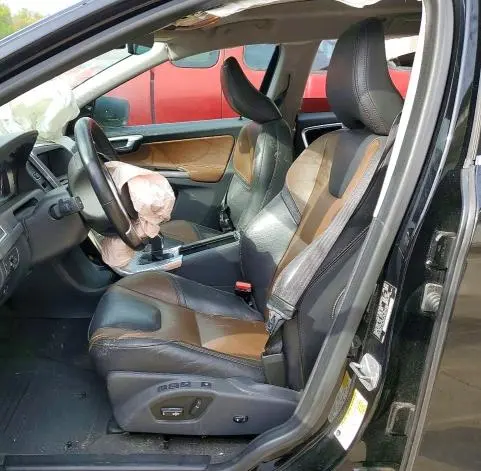 2017 VOLVO XC60 T5 DYNAMIC  