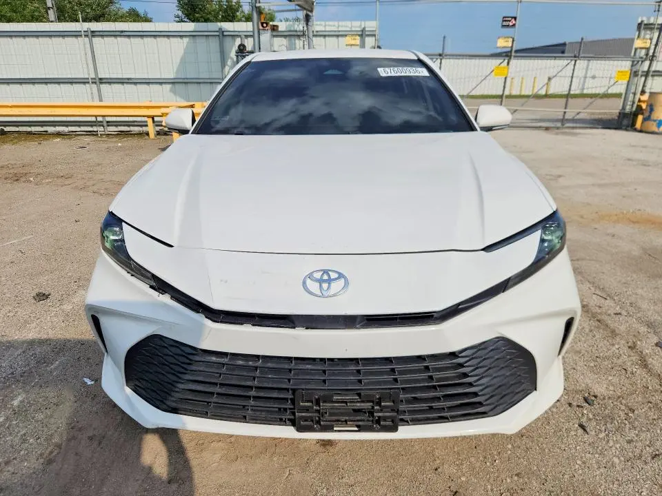 2025 TOYOTA CAMRY LE  