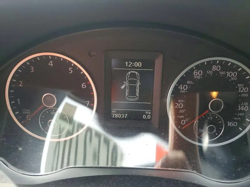 2014 VOLKSWAGEN TIGUAN S  