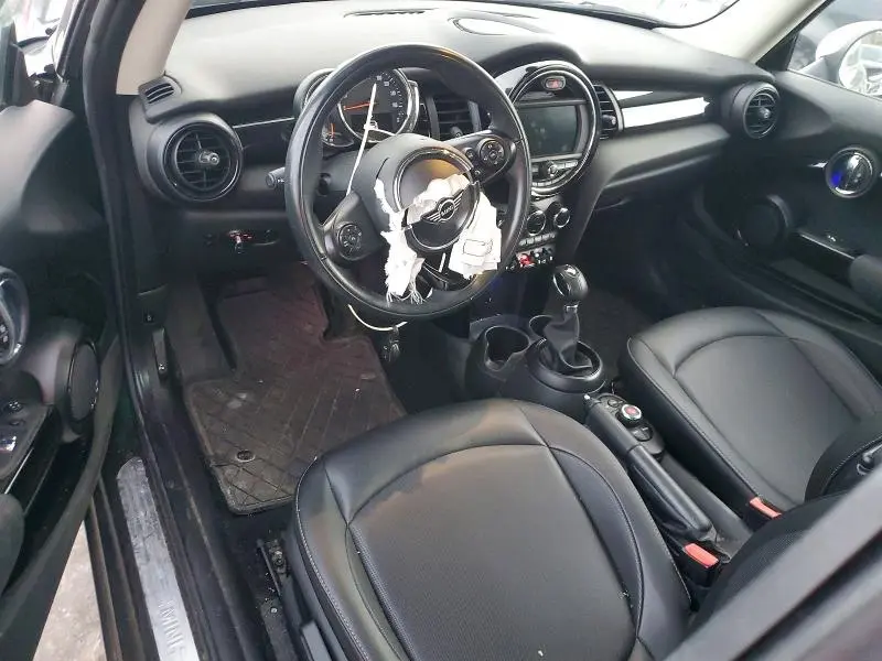 2019 MINI COOPER   