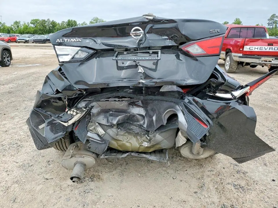 2021 NISSAN ALTIMA SR  