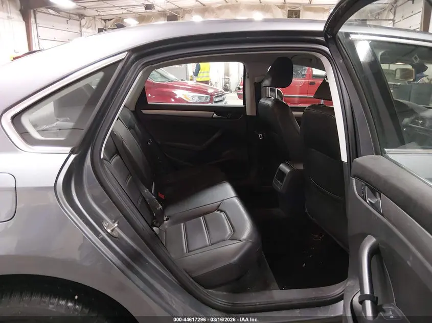 2015 VOLKSWAGEN PASSAT 1.8T LIMITED EDITION